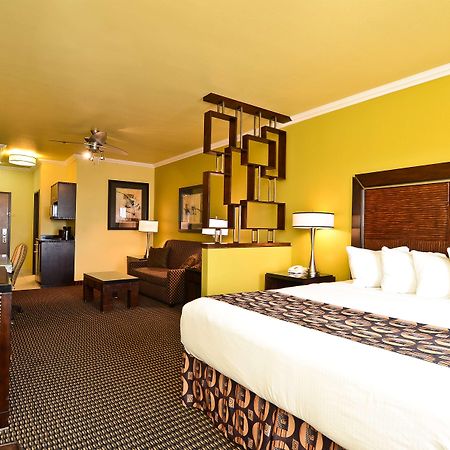 Best Western Plus Christopher Inn And Suites Forney Oda fotoğraf