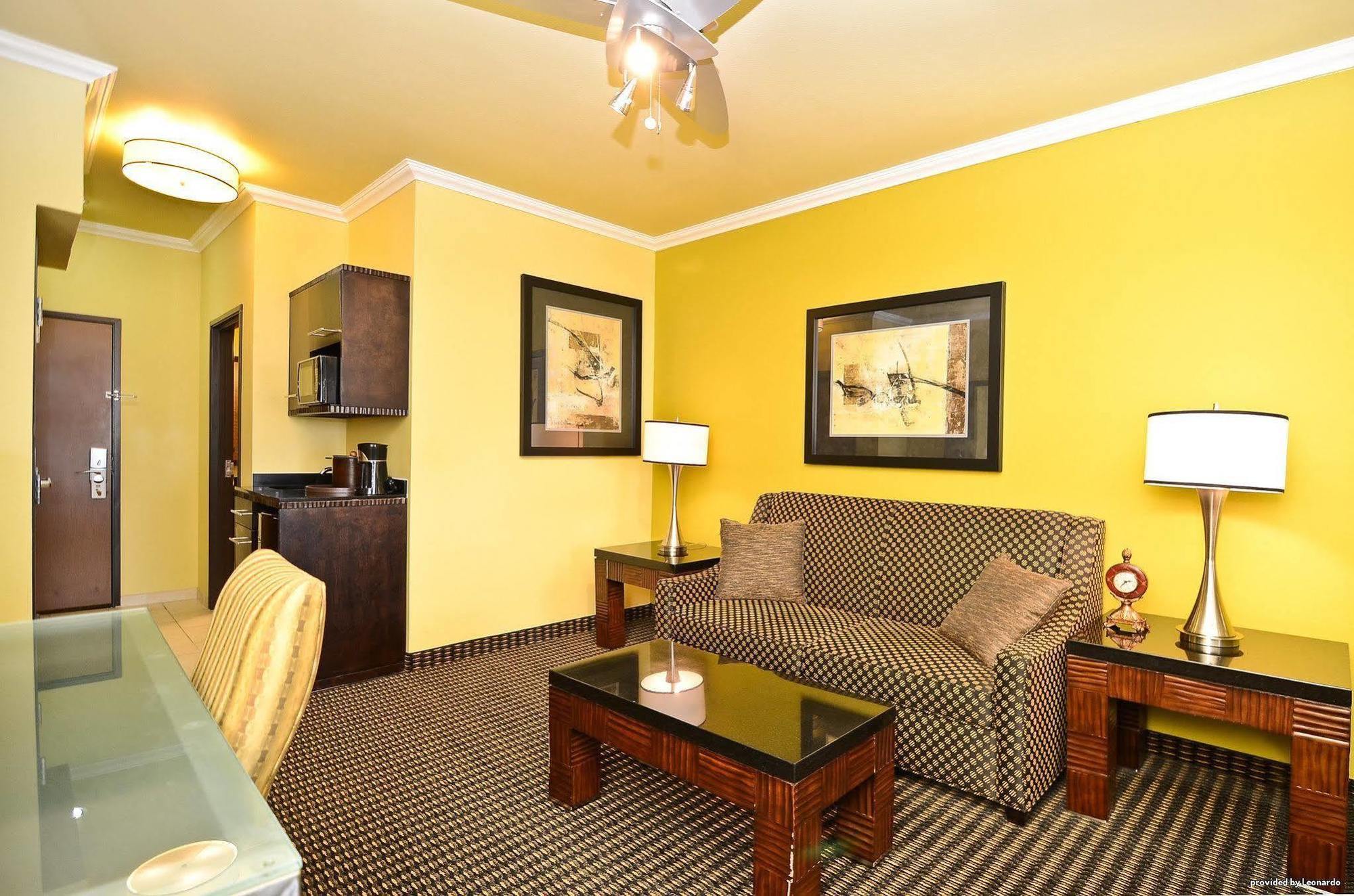 Best Western Plus Christopher Inn And Suites Forney Dış mekan fotoğraf